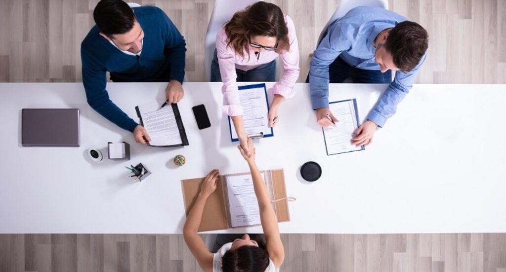 Build a Successful Career with the Help of a Placement Consultant in Gurgaon