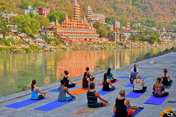 Why Students Prefer a 500 Hour Yoga TTC Rishikesh Experience