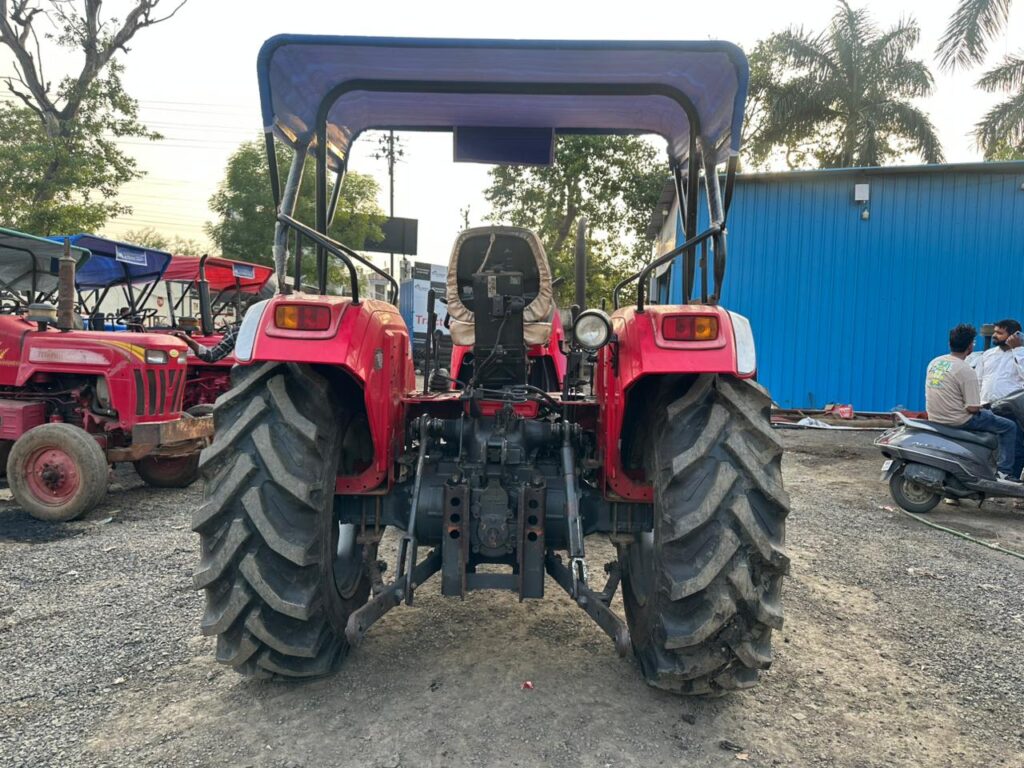Many Old Tractor Models Were Designed with Straightforward Engineering