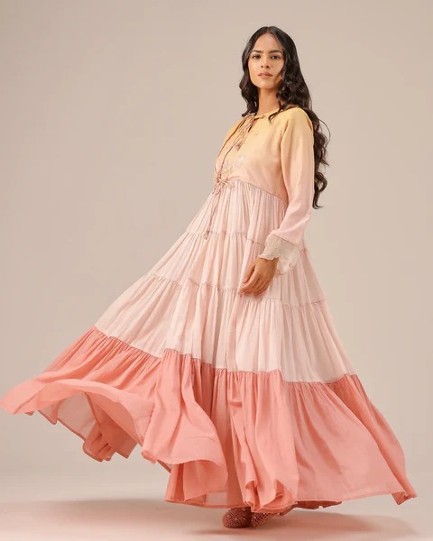 Best Maxi Dress Styles for Summer Weddings and Vacations