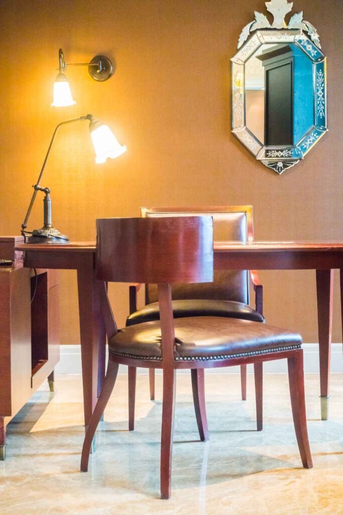 Authentic vs. Fake Eames Dining Chairs: How to Spot the Difference