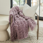 How to Choose the Best Purple Throw Blankets for Comfort