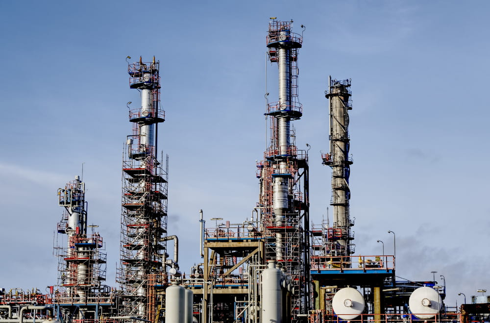 How to Turn Oil and Gas Industry Contacts into Qualified Sales Opportunities