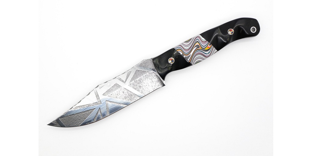 About Half Face Blades’ V-42 Dagger