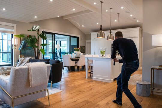 How Can Professional Orlando Real Estate Photography Speed Up Your Property Sales?