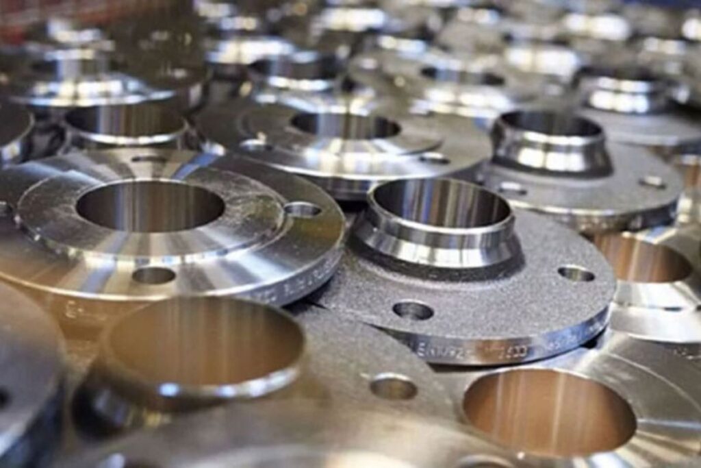 Advantages of Using Duplex Steel Flanges in Harsh Environments