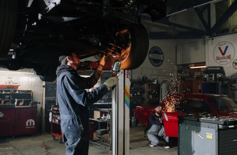 Top Signs Your Vehicle Needs Car Battery Replacement Bentleigh Services