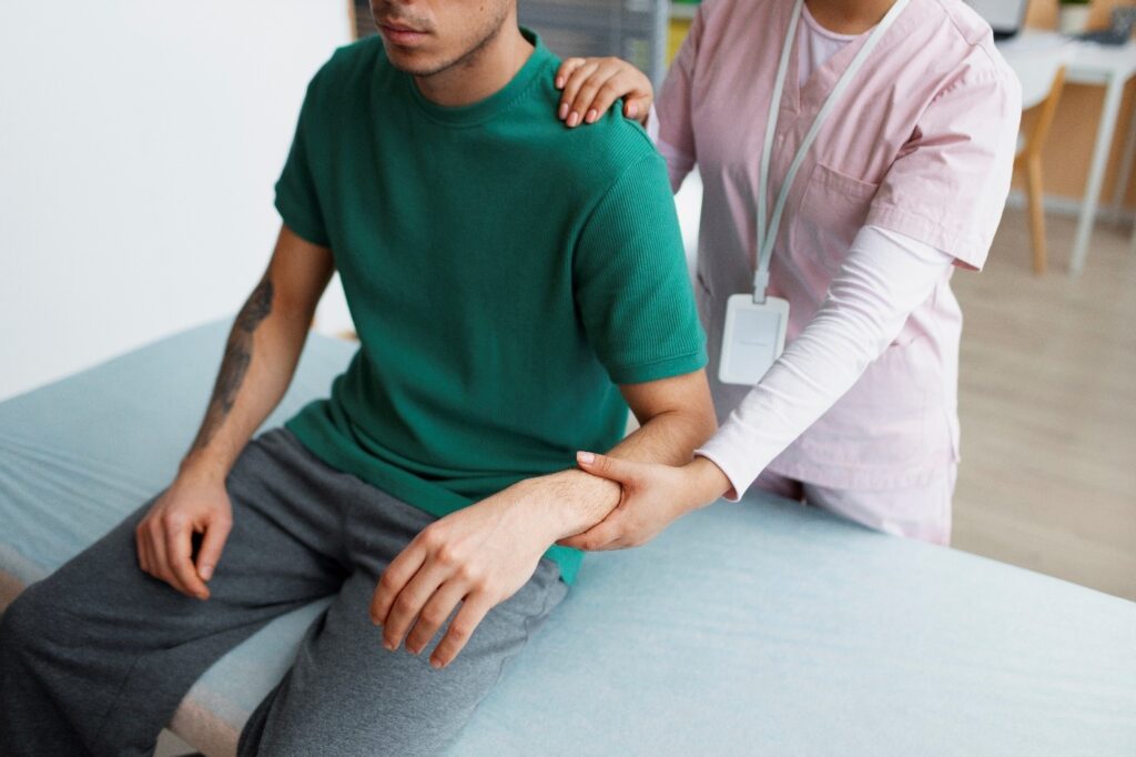Why Are More Patients Choosing a Nerve Pain Specialist in Leesburg for Chronic Nerve Pain?