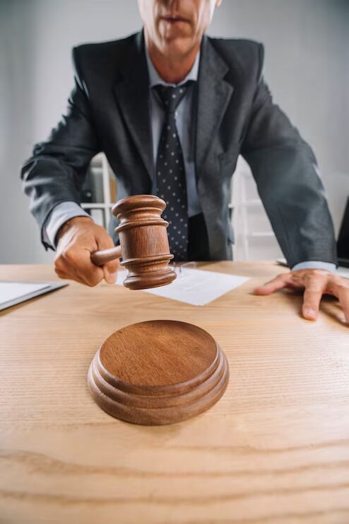 The Difference Between Settlement Negotiations and Going to Court