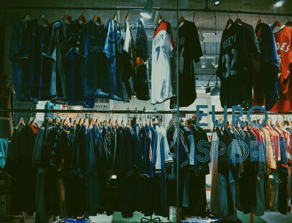 How Apparel Call Center Outsourcing Helps Manage Seasonal Demand Surges