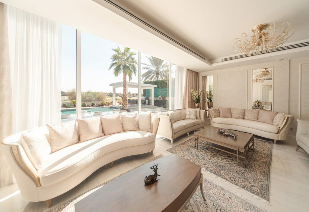 Luxury Villa Interior Design Solutions: Creating Elegant and Personalized Living Spaces