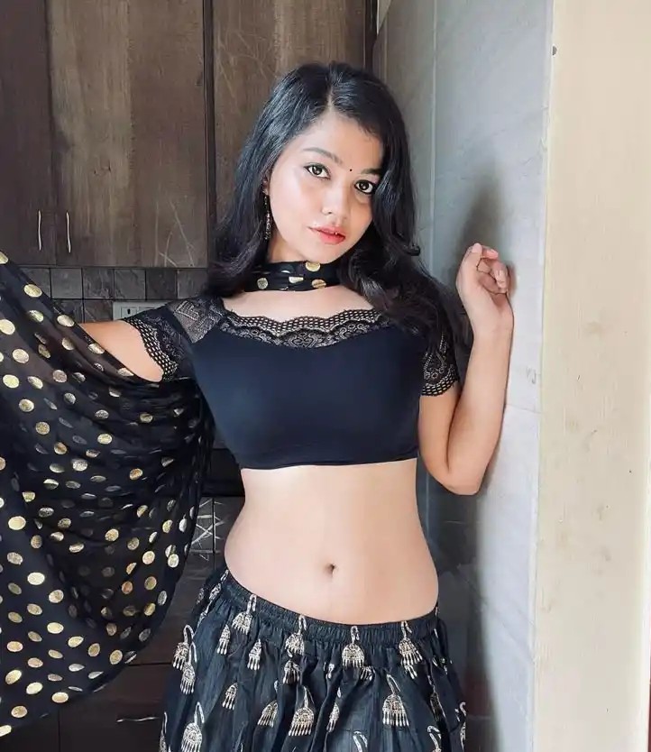 Start your evening with a lover from escort service in New Delhi and unwind by watching her beauty