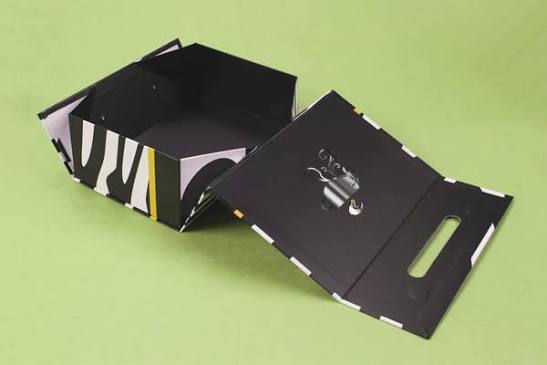 What are the benefits of rigid boxes?