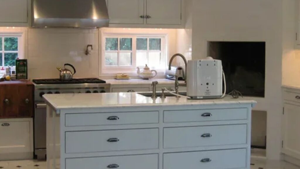 How Custom cabinetry in Darien Improves Home Functionality
