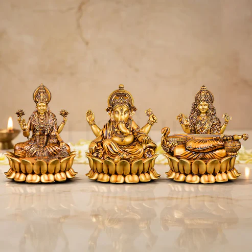Handcrafted Ganesh Murti to Bring Prosperity and Peace