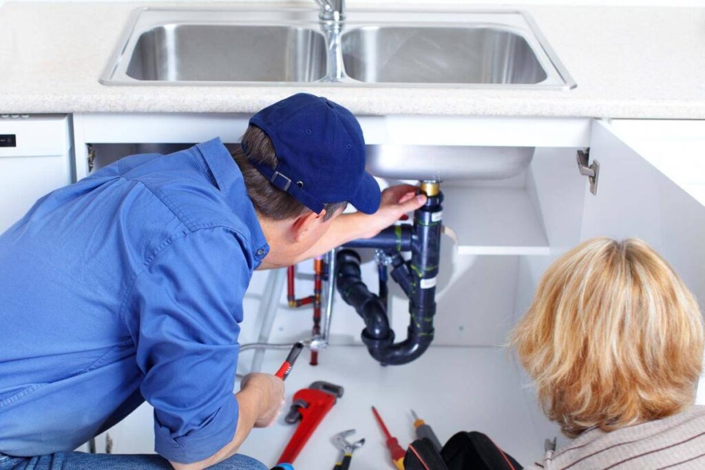 Emergency Plumber Service to Protect Your Home from Water Damage