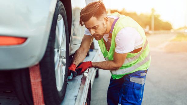 Everything You Need to Know About Flat Tire, Jump Start, and Towing Services