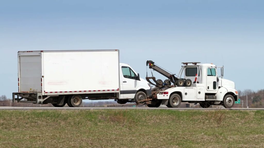 Everything Commercial Drivers Need to Know About Heavy Duty Towing in Austell, GA