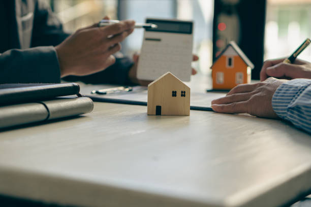 10 Questions to Ask Before Hiring a Real Estate Agent in Lakewood