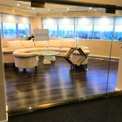 What to Look for in Glass Table Tops: Thickness, Edge Work, and Tempering