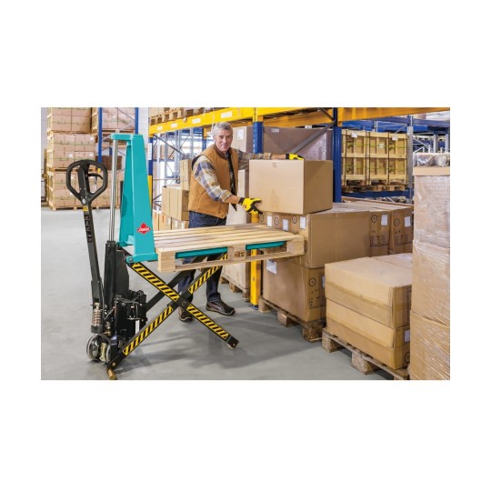 Hydraulic Cargo Lift Platform: Reliable Material Handling