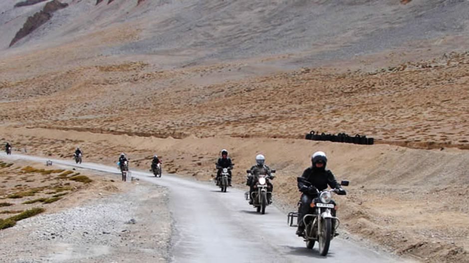 Srinagar to Ladakh Bike Rent – Your Ultimate Guide to an Unforgettable Himalayan Road Trip