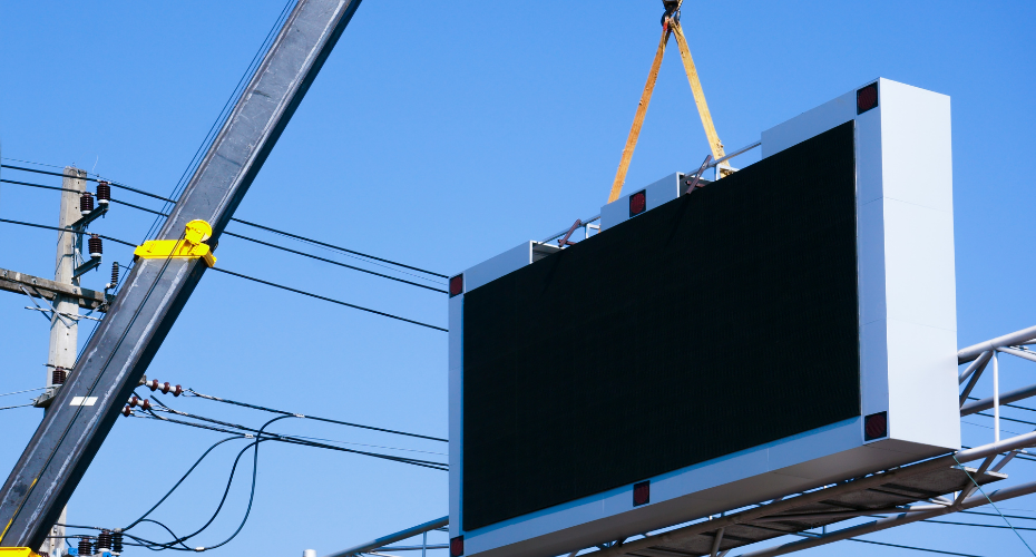 How Interactive Display for Conference Room Improves Team Collaboration