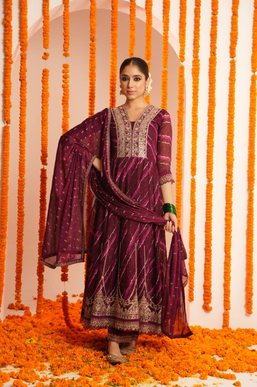 Discover the Elegance of Organza: A Perfect Blend of Tradition and Style