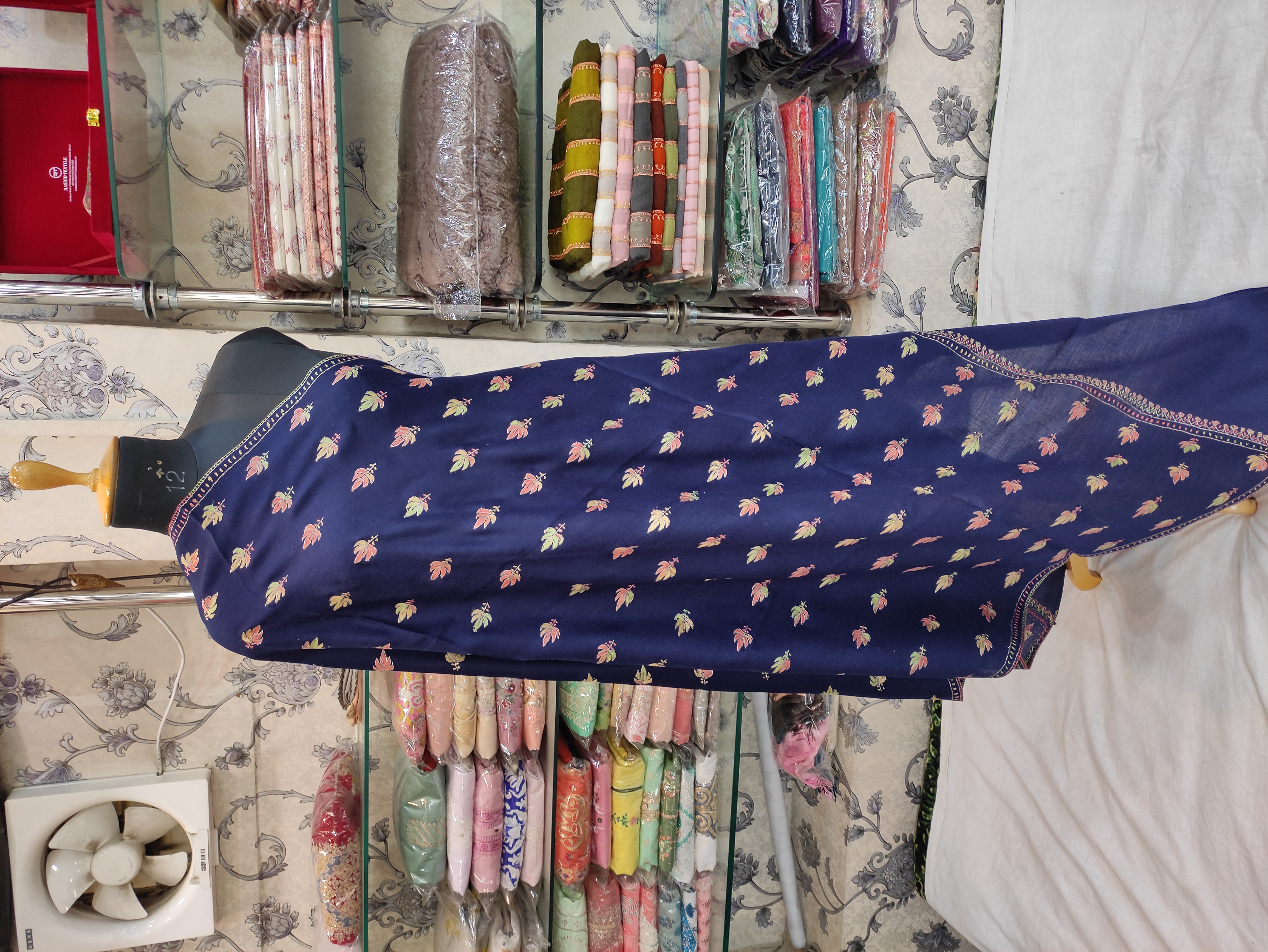 The Elegance of Semi-Pashmina Hand Jaali: A Timeless Solution for the Modern Indian Woman