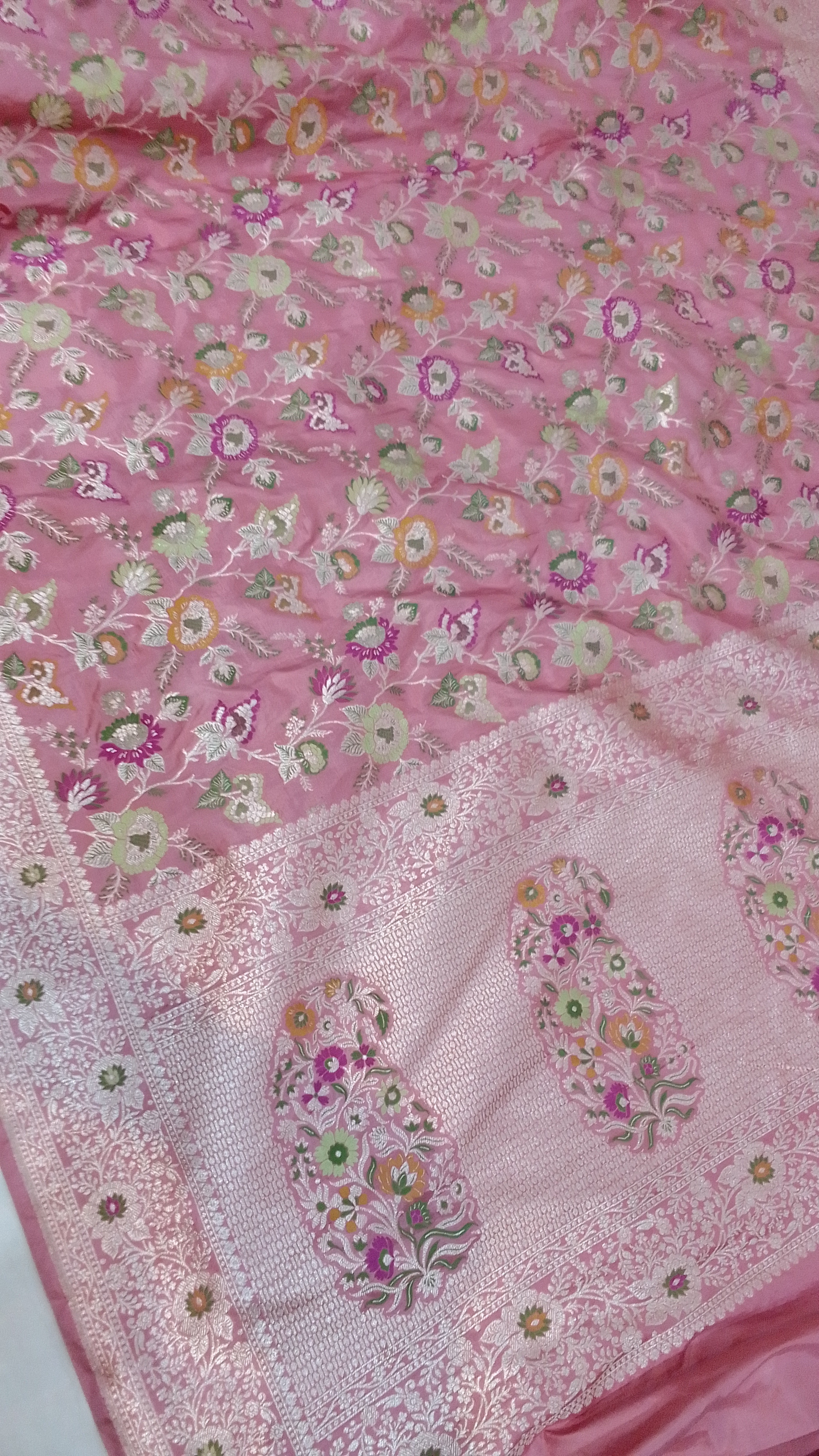 Elegance in Every Weave: Discover the Perfect Handloom Silk Saree