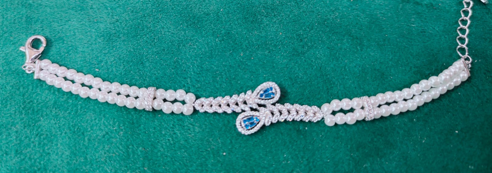 Embrace Elegance with the 925 Sterling Silver Pearl Ladies Bracelet