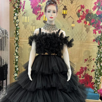 Pre-Wedding Dresses on Rent: Chic Styles for Engagements, Mehendi, and More