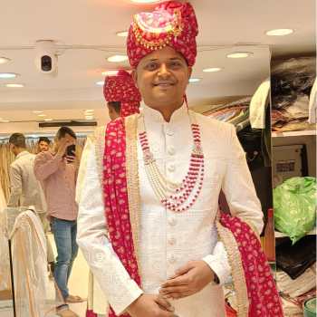 Embrace the Indo-Western Revolution: Elevate Your Fashion Game with Diva Fashion