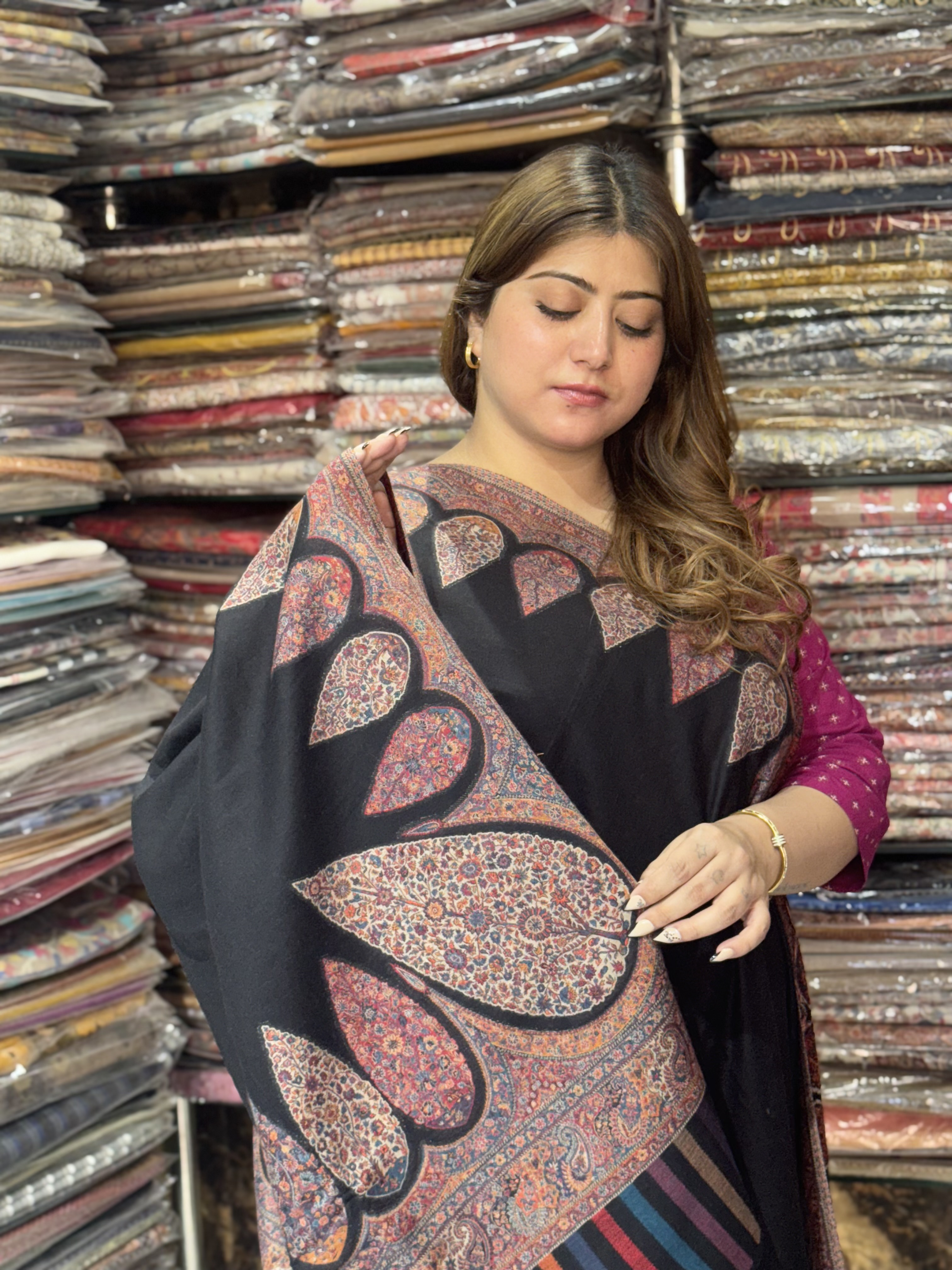Embrace Elegance: Unlock the Potential of the Kani Border Shawl