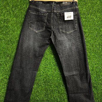 Embrace Comfort and Style: The Perfect Baggy Jeans for Modern Men