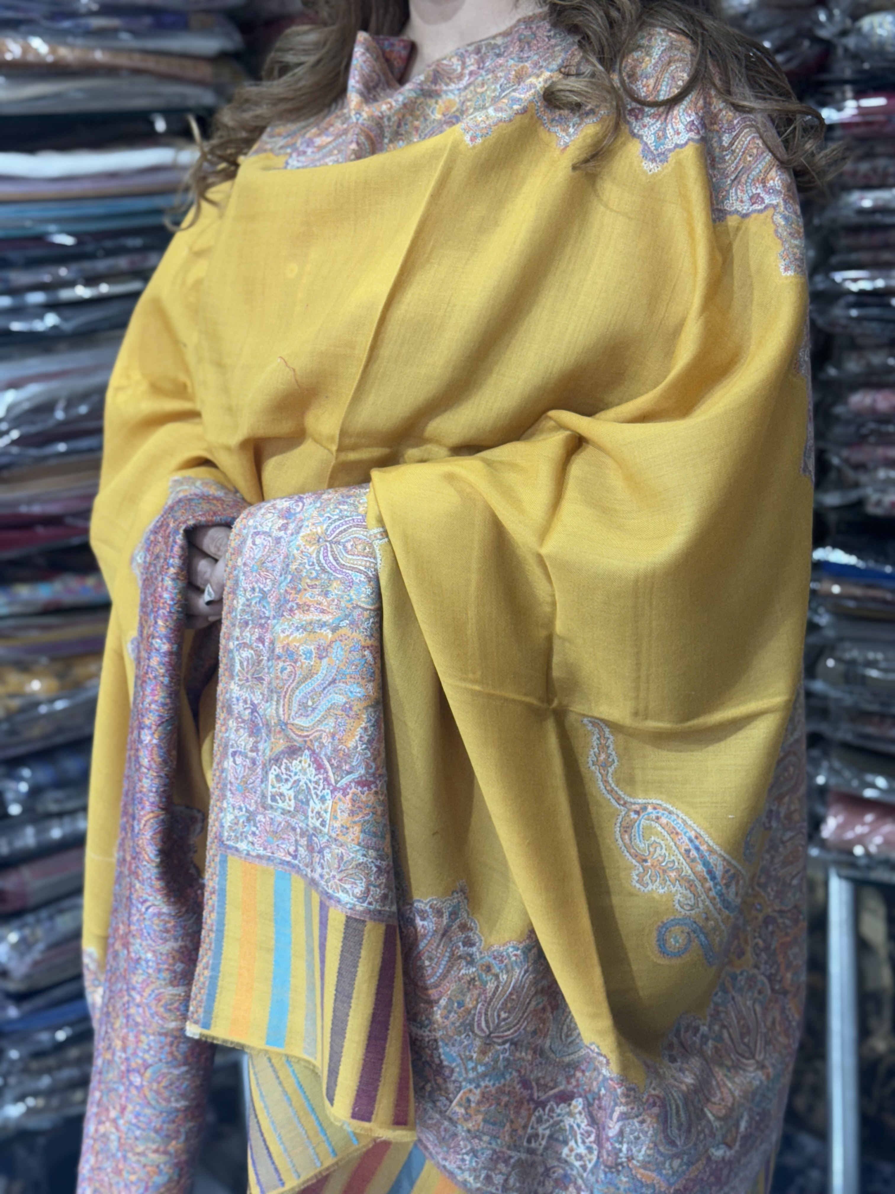 Embrace Elegance with the Kani Border Shawl: A Timeless Treasure for Every Indian Woman
