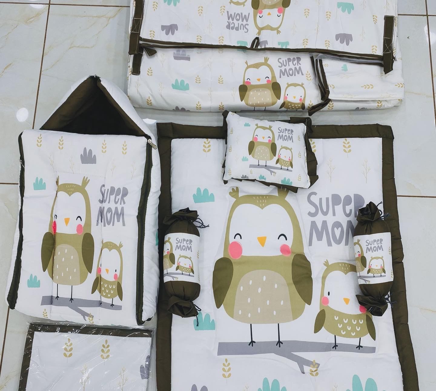 Embracing Parenthood: A Newborn’s Best Beginnings with Our Digital 4-Piece Set