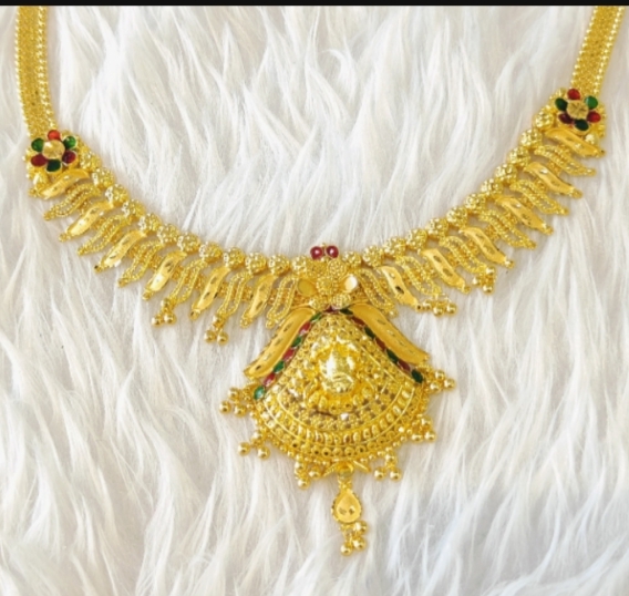 A Timeless Gift: How a 20-Gram Necklace Solves More Than Just Style Needs