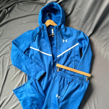 Embrace Your Fitness Journey with the Perfect Tracksuit