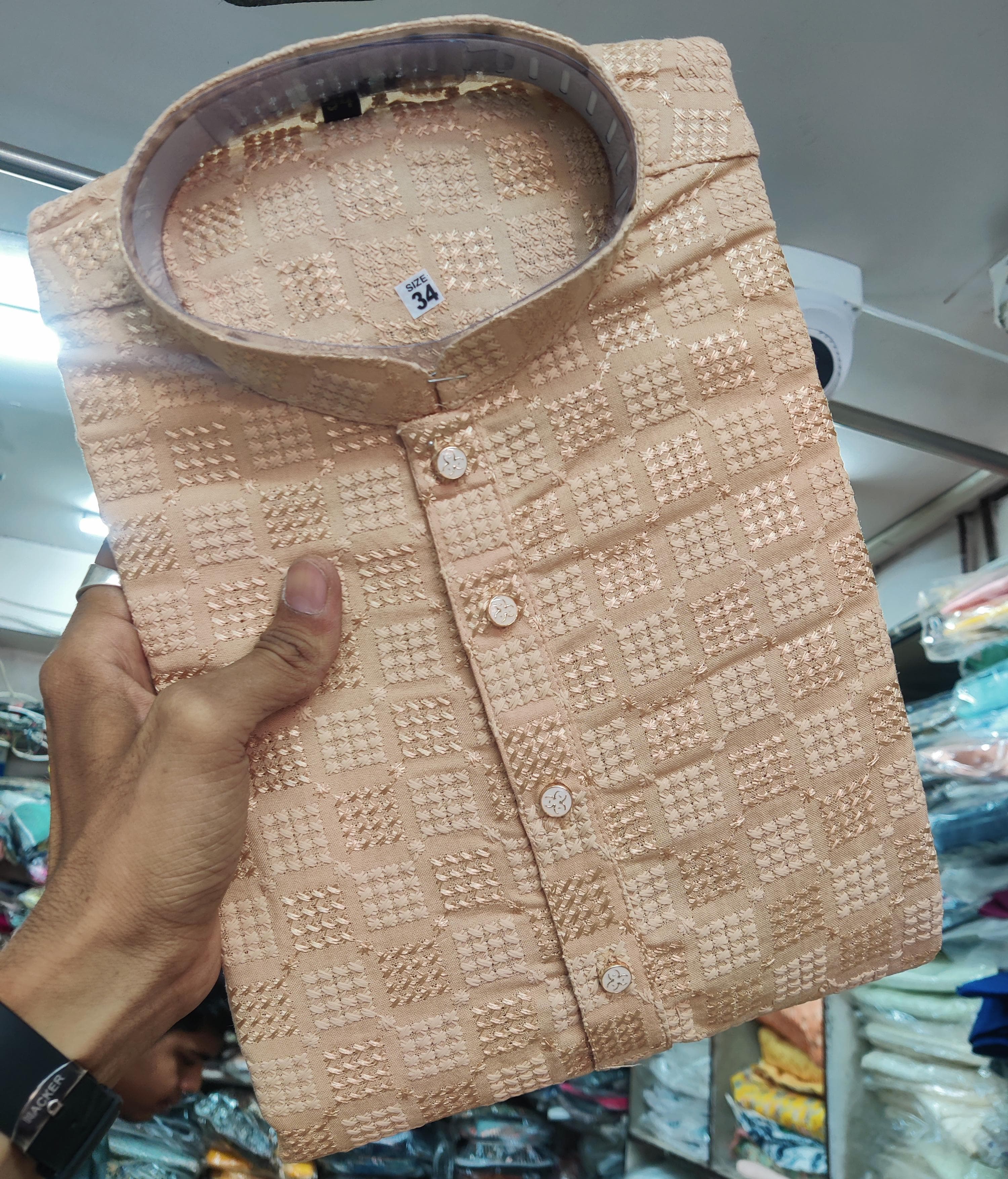 Embrace Elegance: How Lucknowi Kurtas for Men Redefine Style and Confidence