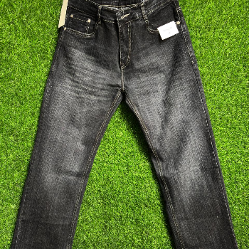 Revamp Your Wardrobe: The Perfect Baggy Jeans for the Modern Indian Man