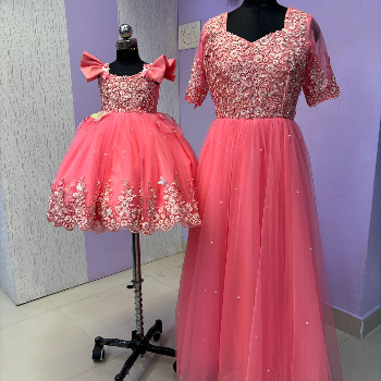 The Joy of Twinning: How Custom-Made Mom-Daughter Combos Strengthen Bonds