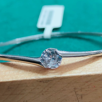 5 Easy Ways to Clean Tarnished Silver Jewelry at Home