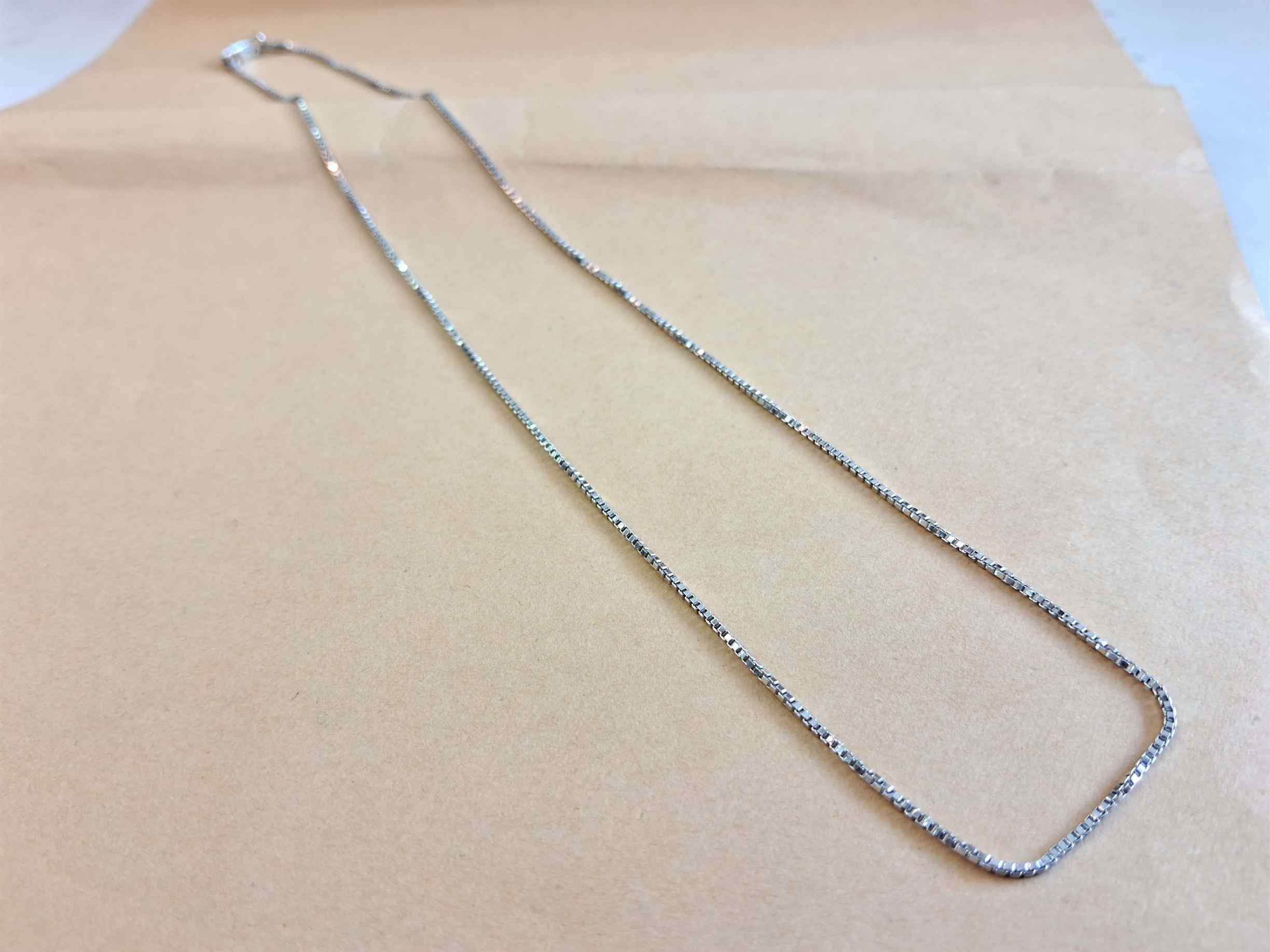 Embracing Elegance: How the 925 Silver White Plain Chain Transforms Everyday Style