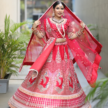 Elevate Your Wedding Experience with Lehengas on Rent