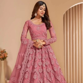 How Monisha Found Her Perfect Lehenga: A Journey of Tradition and Modernity