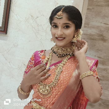 Transform Your Wedding Day with Our Exclusive Bridal Makeover