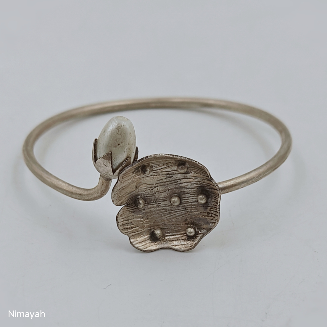 Embrace Elegance: The Perfect White Bud Bracelet for Every Occasion