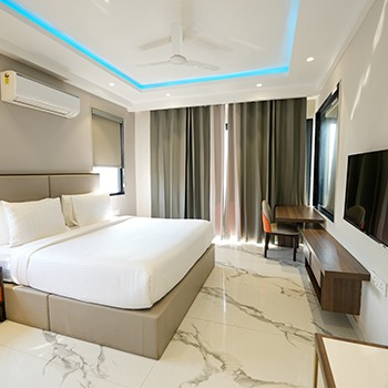 Experience Comfort and Luxury at Sukh Vasa Gurugram's Deluxe Twin Room