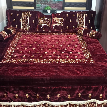 Embrace Luxury and Comfort with the Perfect Wedding Bedding Set